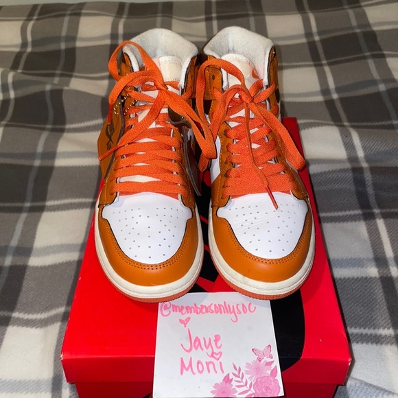 Jordan 1 Hi "Starfish" - Picture 1 of 6